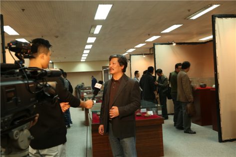 第十届中国艺术节紫砂茗壶、刻瓷展暨齐鲁情水墨海瓷展在济南举办